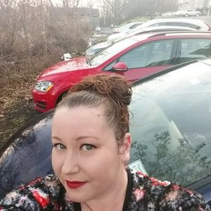 Meet your Posher, Jacqueline